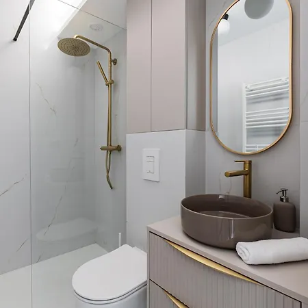 Glow - Ostuni Blisko Plazy I Ergo Arena Apartment